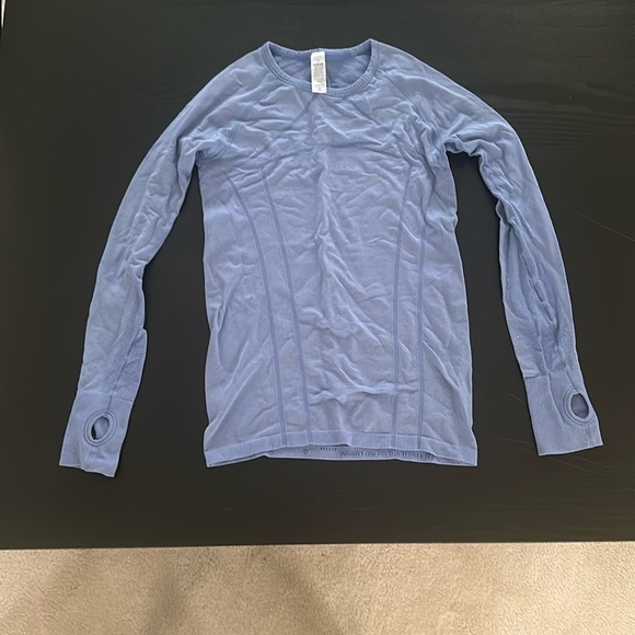 Ivivva girls blue athletic long sleeve. Size 14 good condition. - Picture 1 of 3
